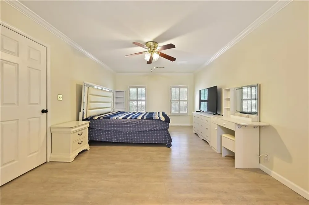 85 Shadow Lake Drive SW Lilburn, GA 30047