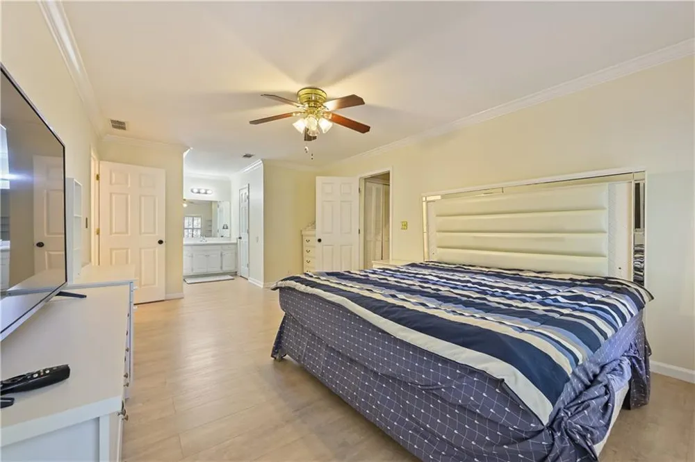85 Shadow Lake Drive SW Lilburn, GA 30047