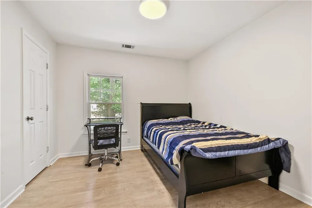 85 Shadow Lake Drive SW Lilburn, GA 30047