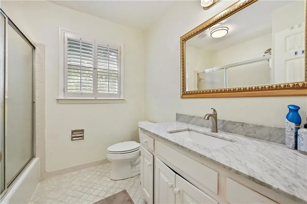 85 Shadow Lake Drive SW Lilburn, GA 30047