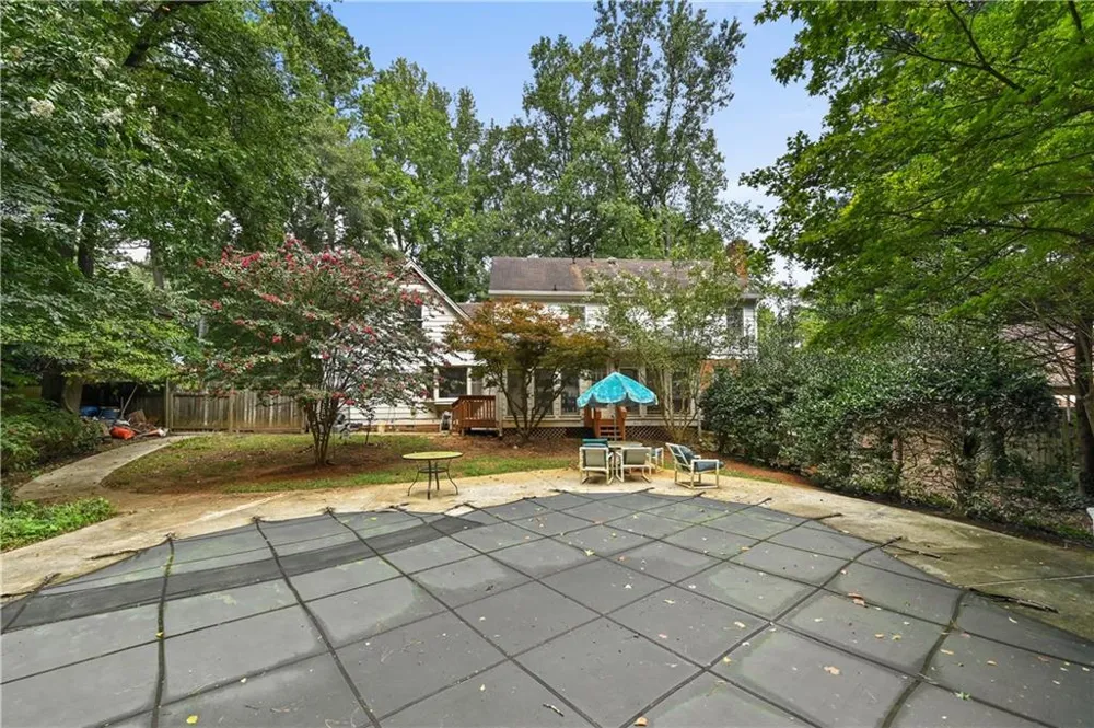 85 Shadow Lake Drive SW Lilburn, GA 30047