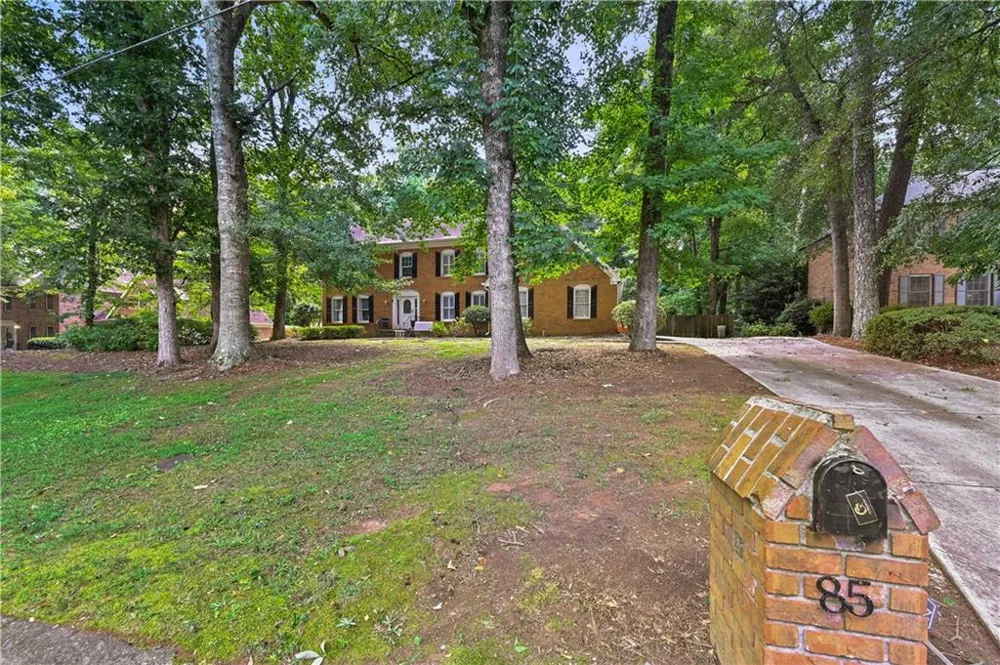 85 Shadow Lake Drive SW Lilburn, GA 30047