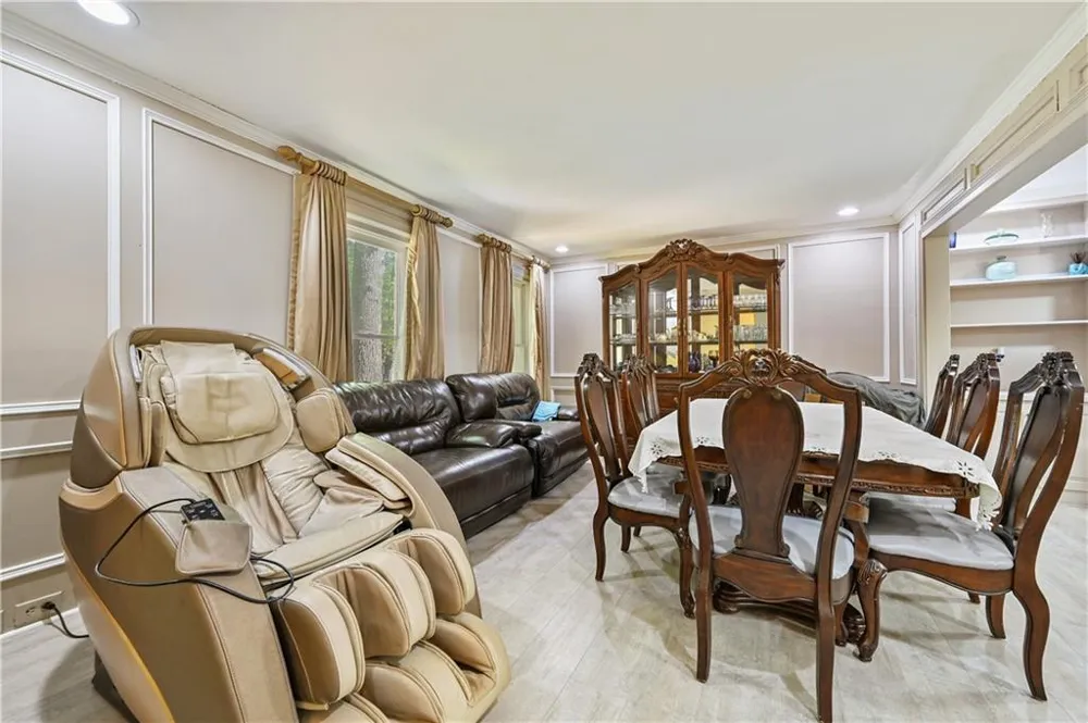 85 Shadow Lake Drive SW Lilburn, GA 30047