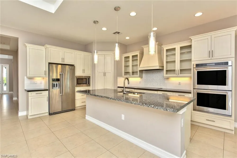 9336 Woodhurst Drive Naples, FL 34120