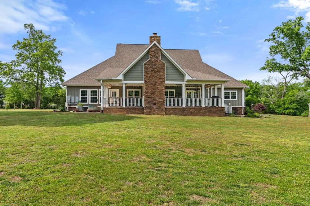 587A Douglas Ln Gallatin, TN 37066