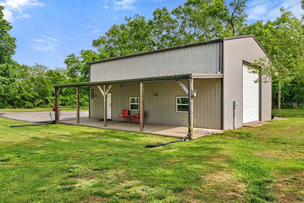 587A Douglas Ln Gallatin, TN 37066