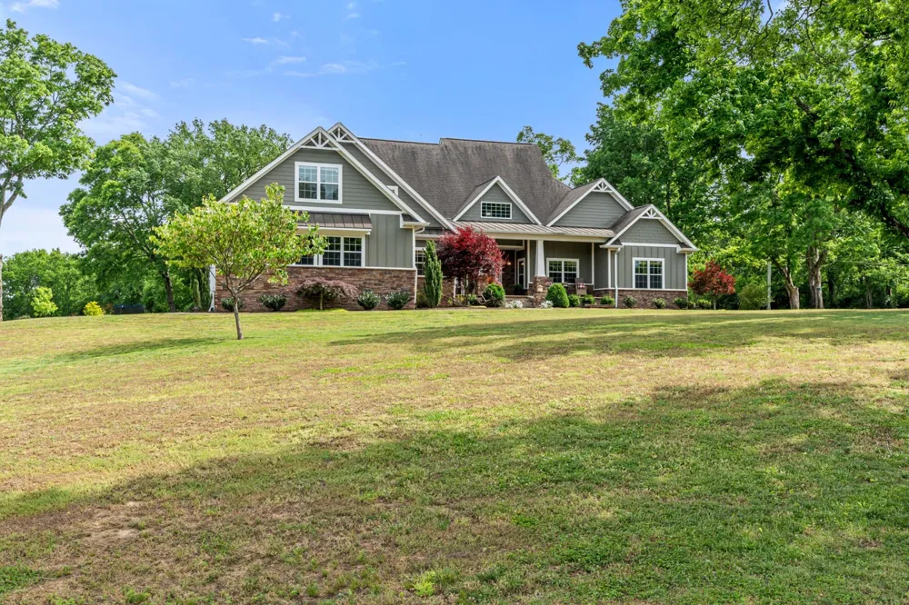 587A Douglas Ln Gallatin, TN 37066