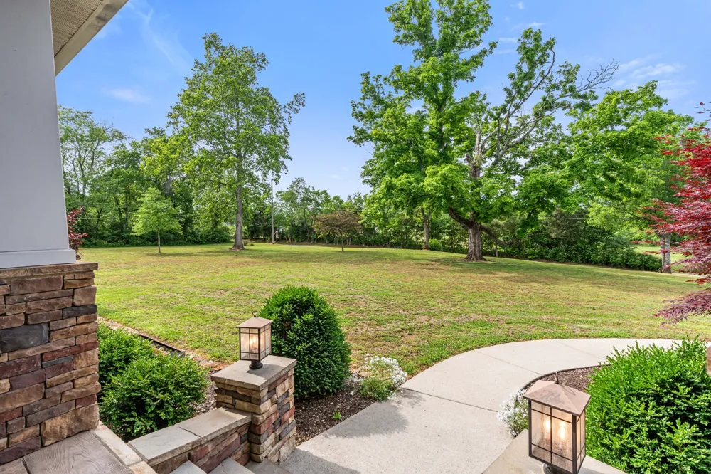 587A Douglas Ln Gallatin, TN 37066