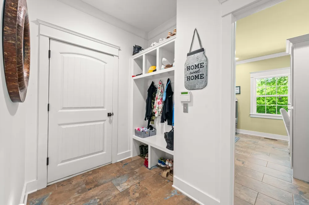 587A Douglas Ln Gallatin, TN 37066