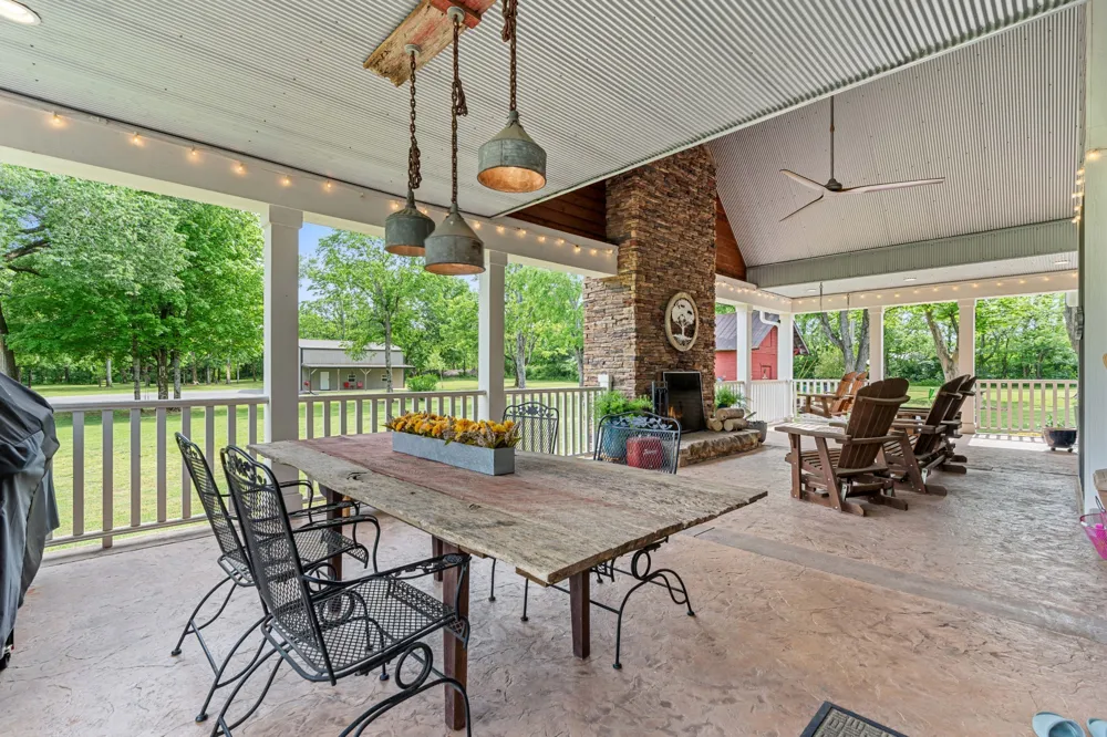 587A Douglas Ln Gallatin, TN 37066