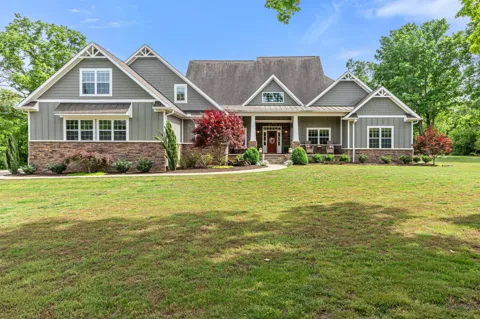 587A Douglas Ln