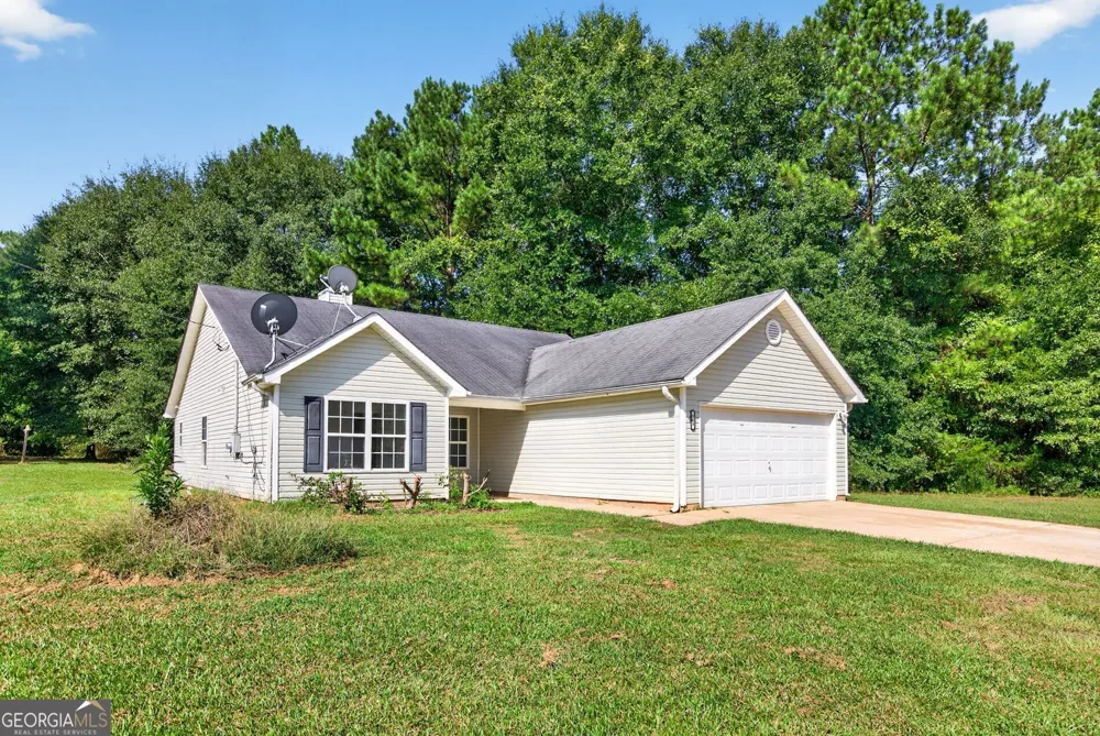 109 Anabelle LN Gay, GA 30218