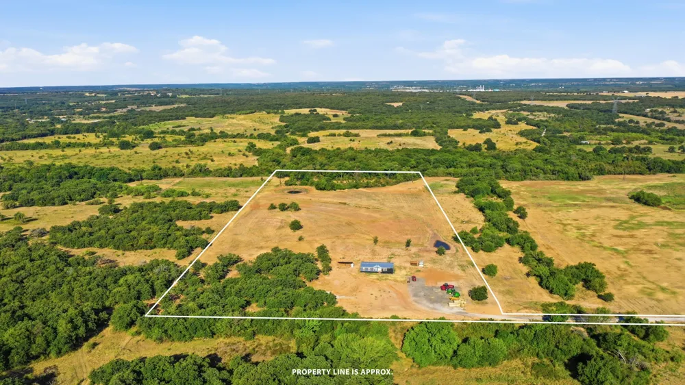 257 County Road 3850 Poolville, TX 76487