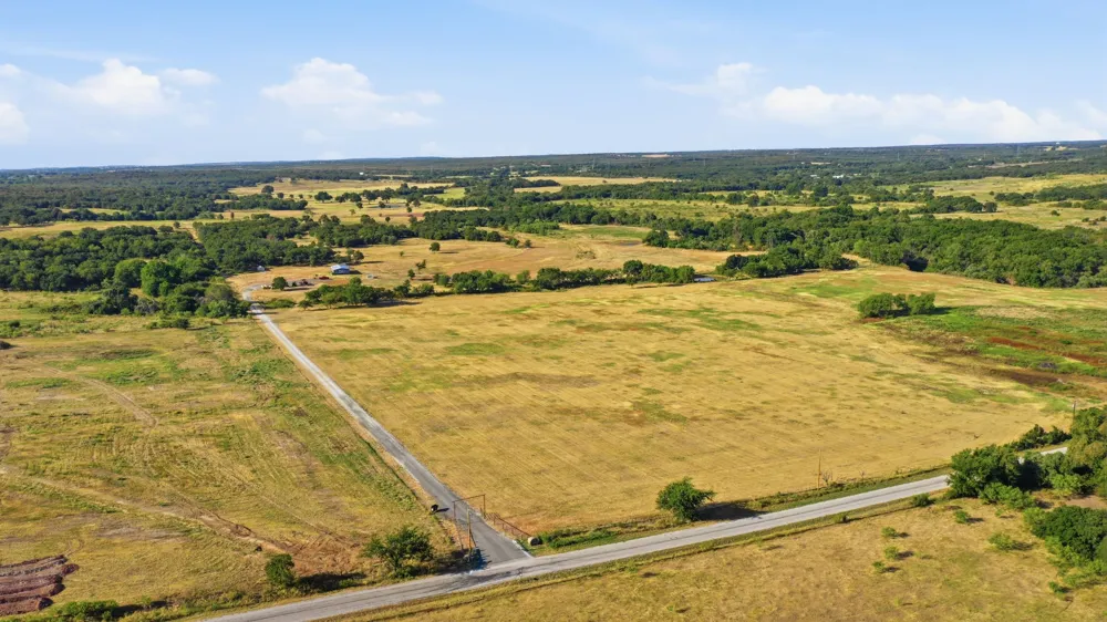 257 County Road 3850 Poolville, TX 76487