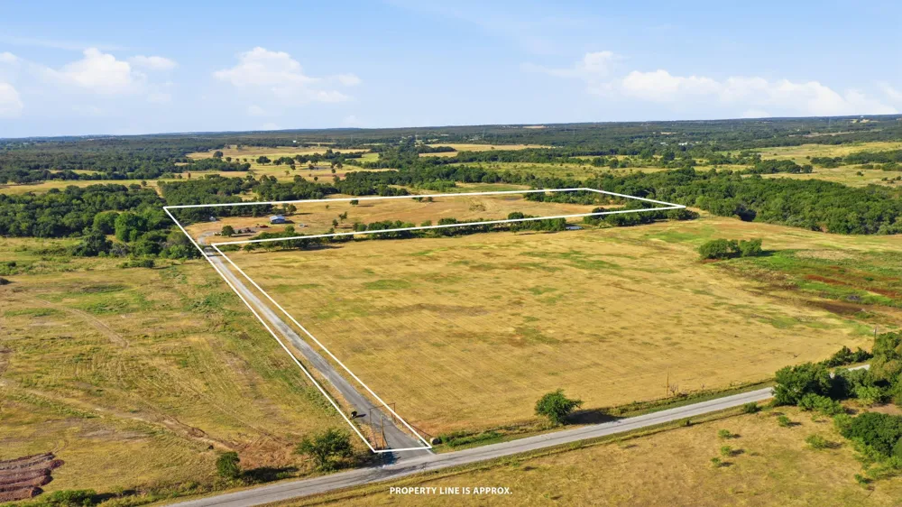 257 County Road 3850 Poolville, TX 76487