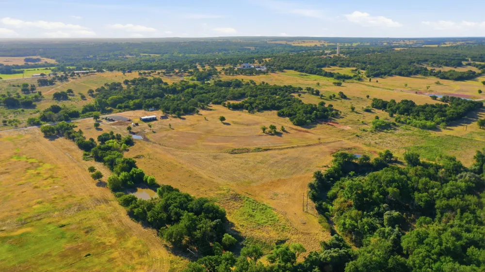 257 County Road 3850 Poolville, TX 76487