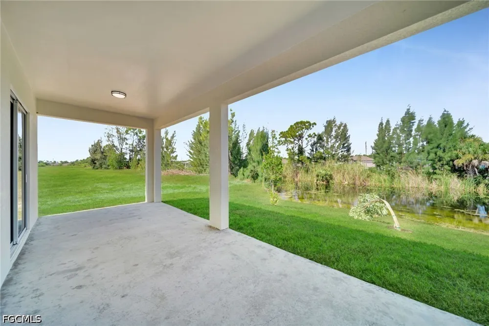 NE 9th Place Cape Coral, FL 33909