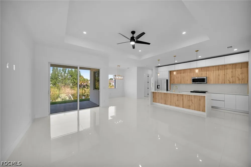 NE 9th Place Cape Coral, FL 33909