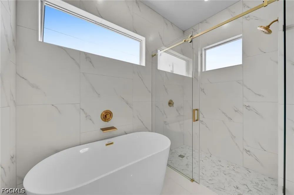 NE 9th Place Cape Coral, FL 33909
