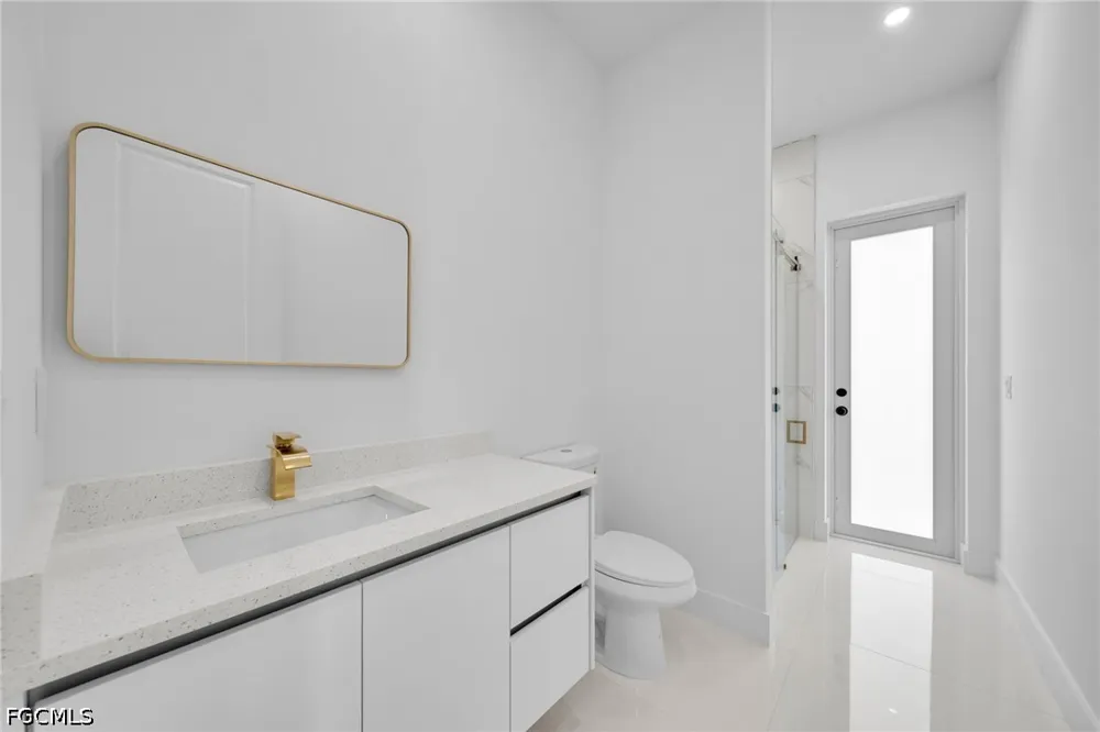 NE 9th Place Cape Coral, FL 33909