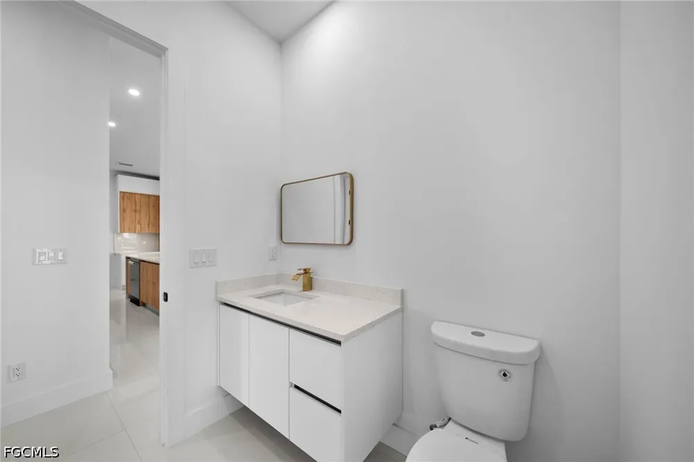 NE 9th Place Cape Coral, FL 33909