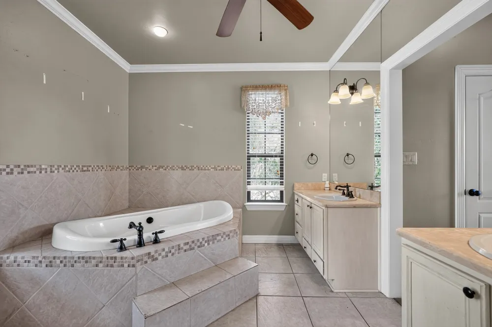 1100 Limestone Horseshoe Bay, TX 78657
