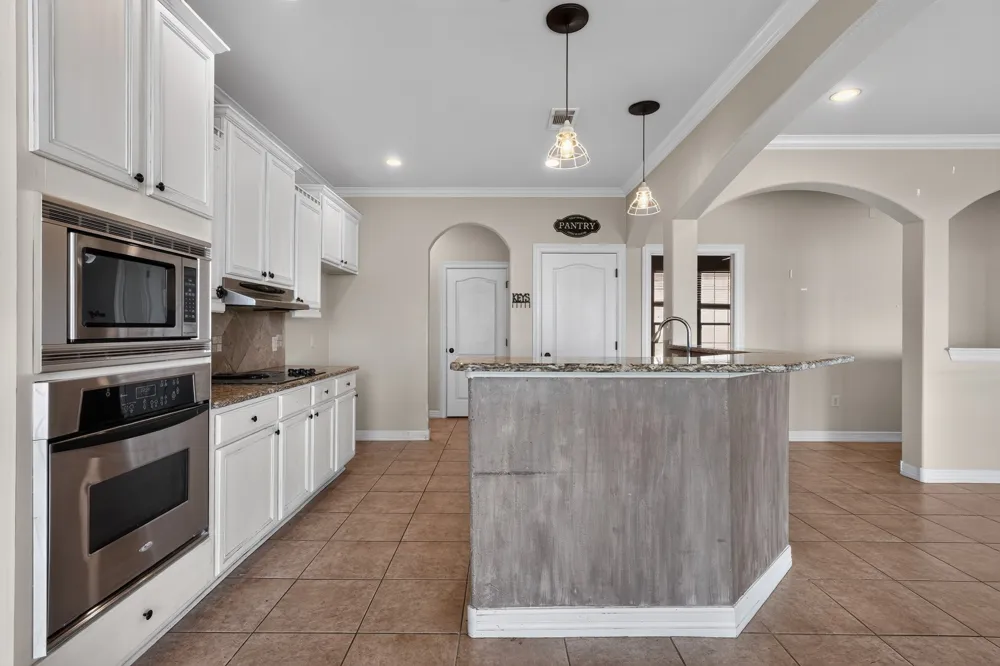 1100 Limestone Horseshoe Bay, TX 78657