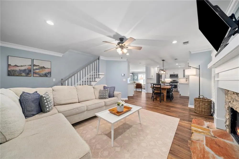 1005 Brentmoor Lane NW Kennesaw, GA 30144