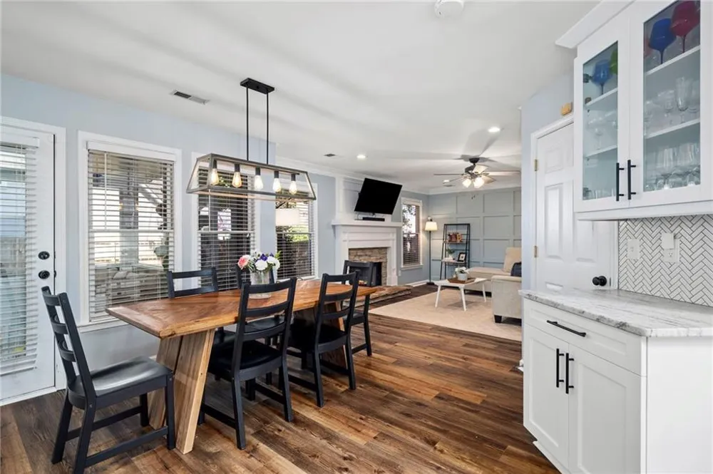 1005 Brentmoor Lane NW Kennesaw, GA 30144