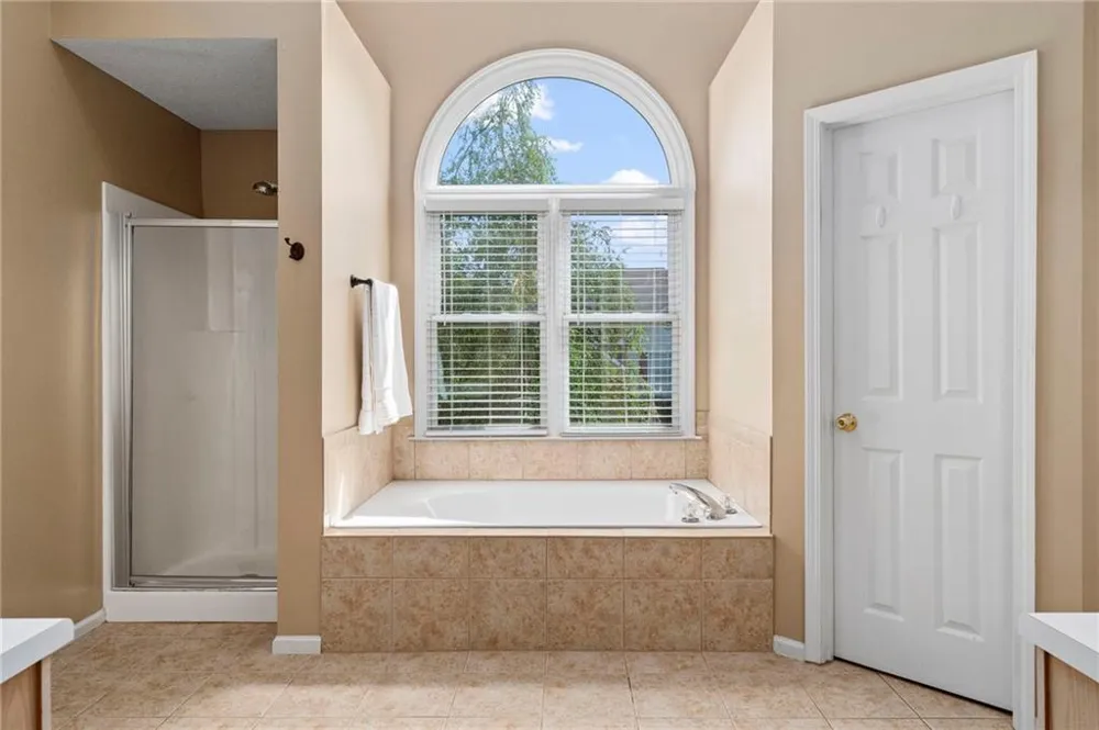 1005 Brentmoor Lane NW Kennesaw, GA 30144