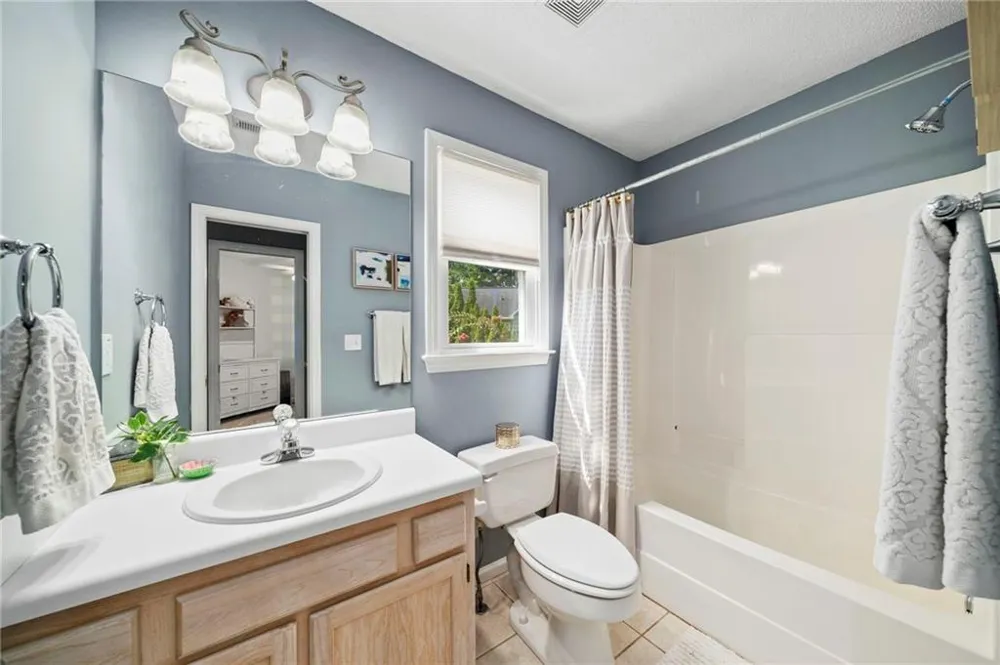 1005 Brentmoor Lane NW Kennesaw, GA 30144