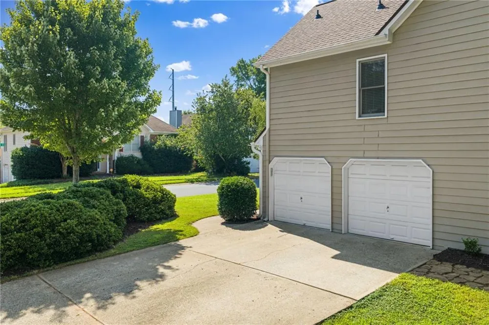 1005 Brentmoor Lane NW Kennesaw, GA 30144