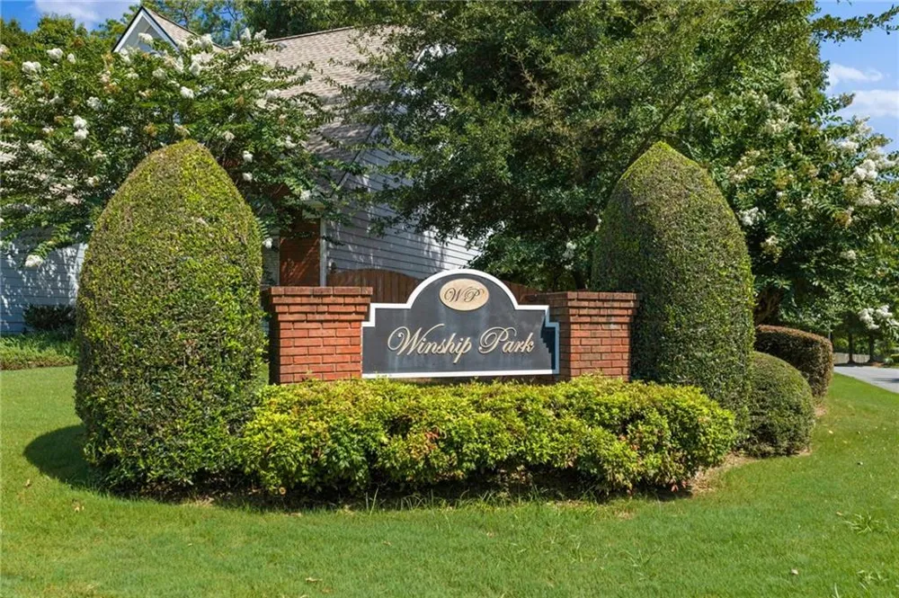 1005 Brentmoor Lane NW Kennesaw, GA 30144