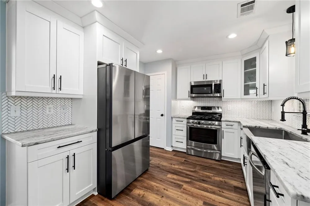 1005 Brentmoor Lane NW Kennesaw, GA 30144