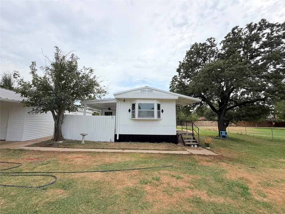 7903 Eastland Avenue Lakeside, TX 76135
