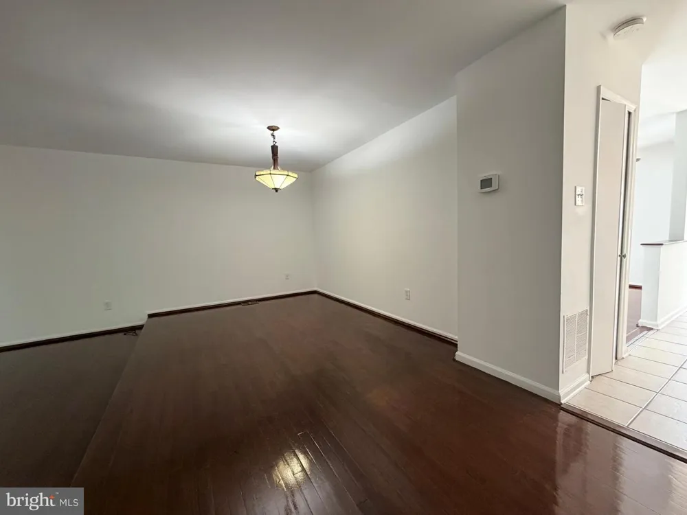 6122 LITTLE FOXES RUN Columbia, MD 21045