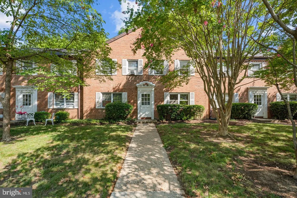 2907 16TH ROAD S #2907B Arlington, VA 22204