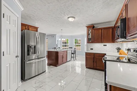 107 Seven Springs Dr