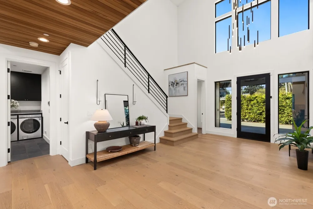 2533 NE 178th Street Lake Forest Park, WA 98155