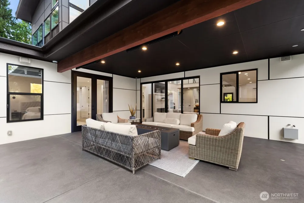 2533 NE 178th Street Lake Forest Park, WA 98155