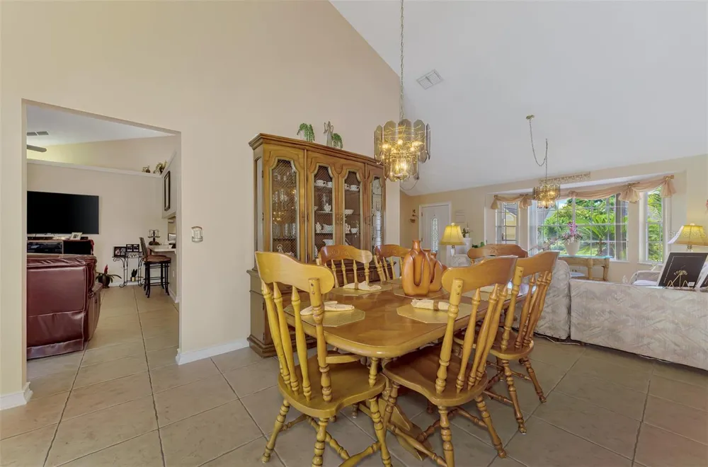 3911 77TH PLACE E Sarasota, FL 34243