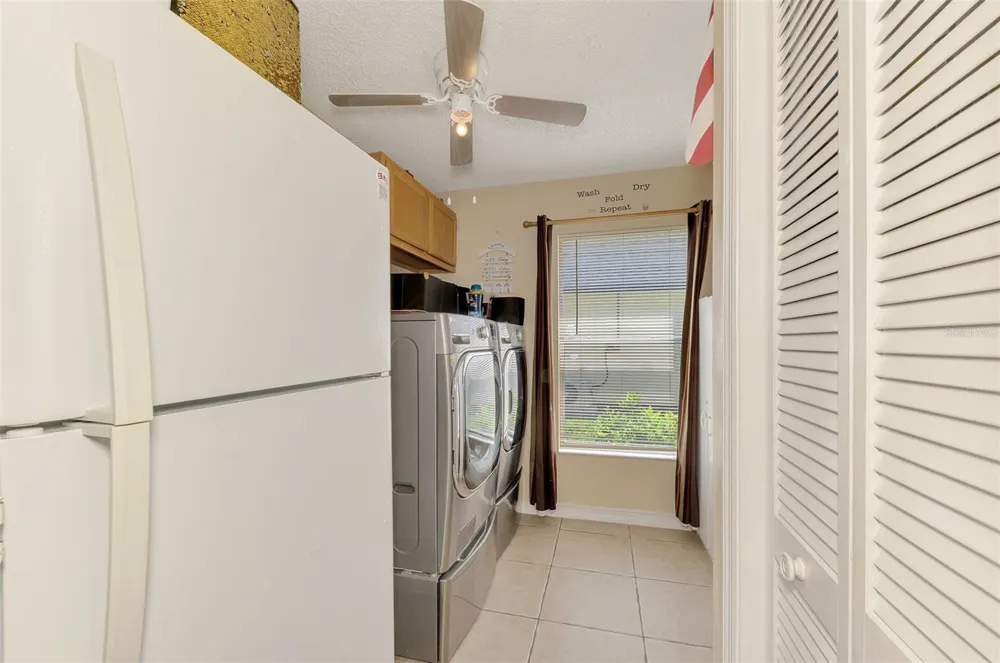 3911 77TH PLACE E Sarasota, FL 34243