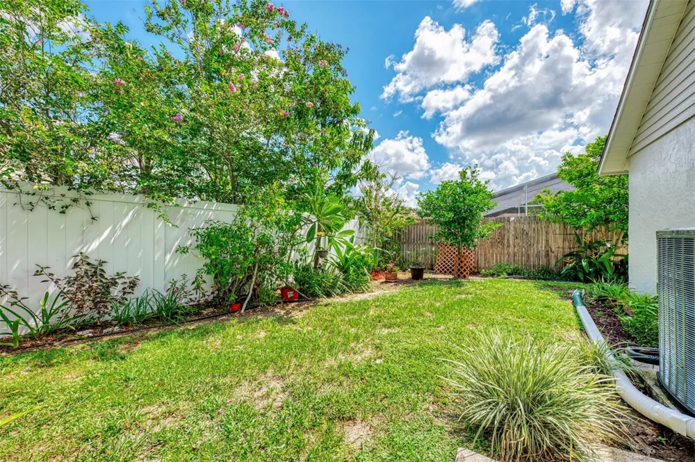 3911 77TH PLACE E Sarasota, FL 34243