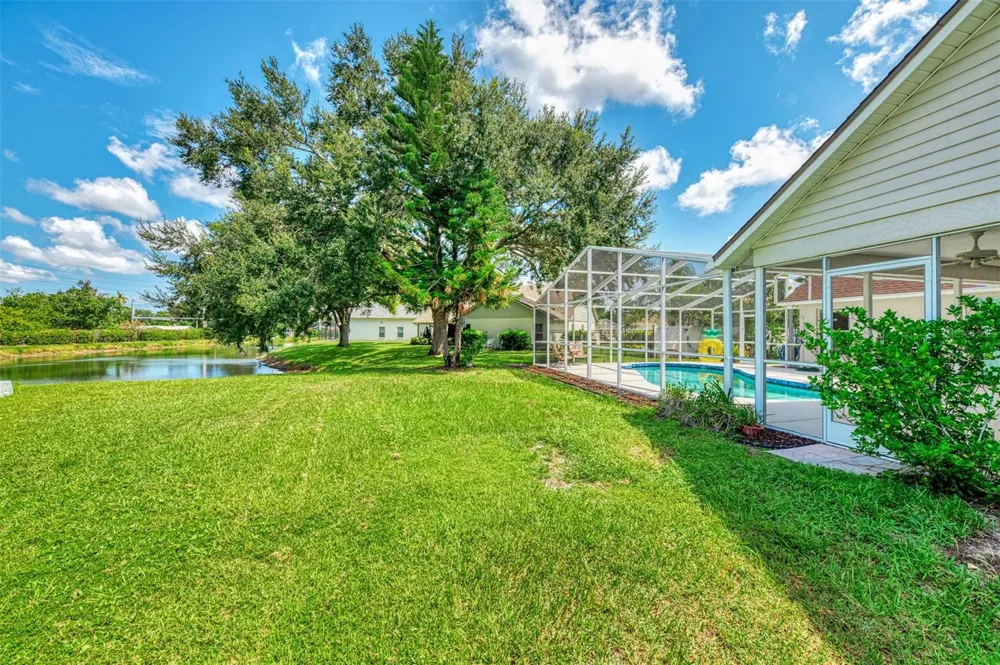 3911 77TH PLACE E Sarasota, FL 34243