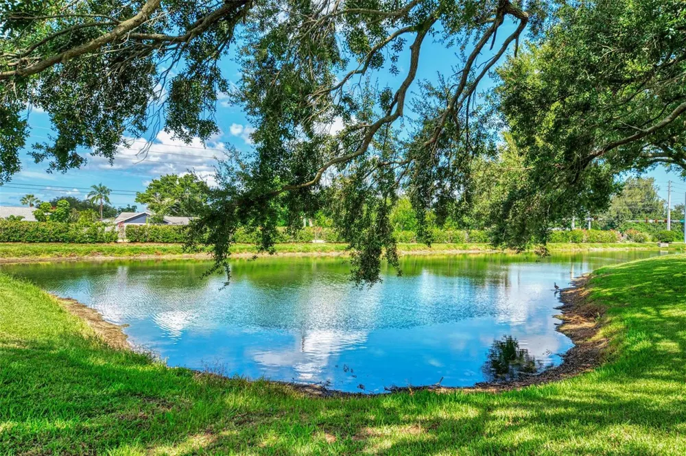 3911 77TH PLACE E Sarasota, FL 34243