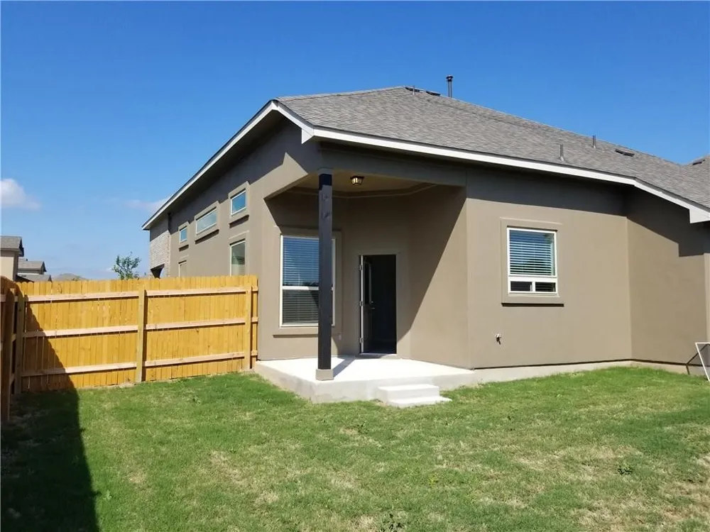 1024 Peregrine Way Leander, TX 78641