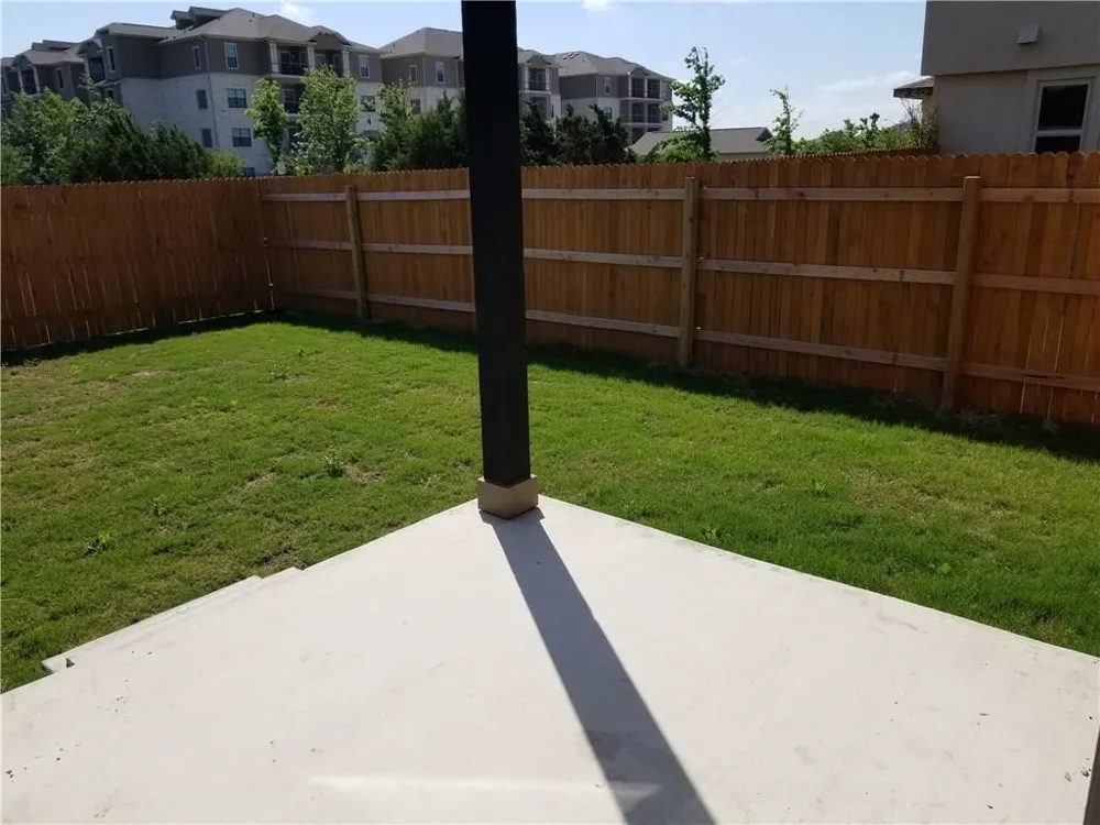1024 Peregrine Way Leander, TX 78641