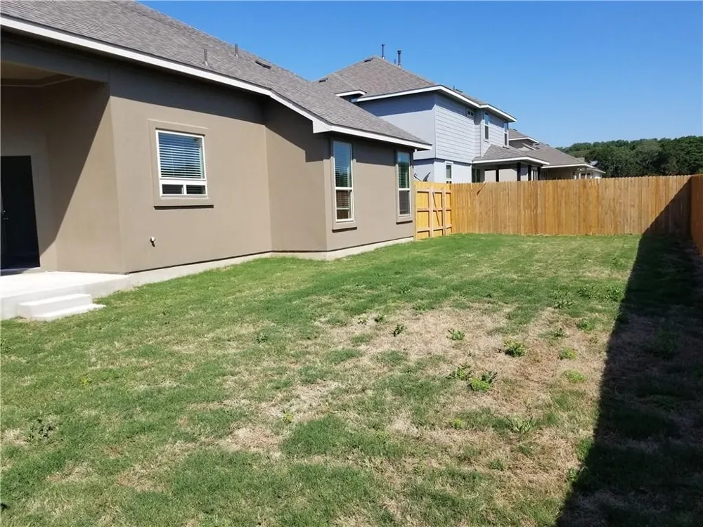 1024 Peregrine Way Leander, TX 78641