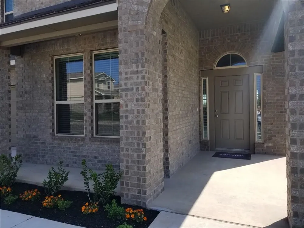 1024 Peregrine Way Leander, TX 78641