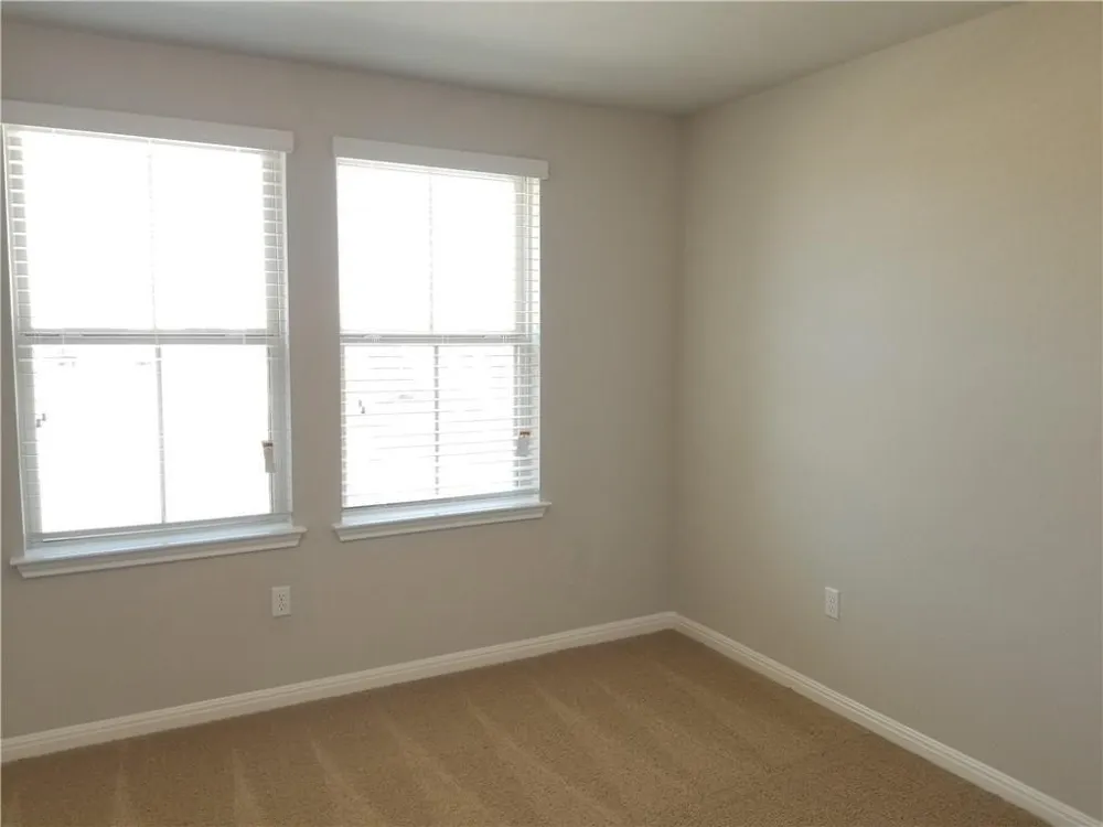 1024 Peregrine Way Leander, TX 78641